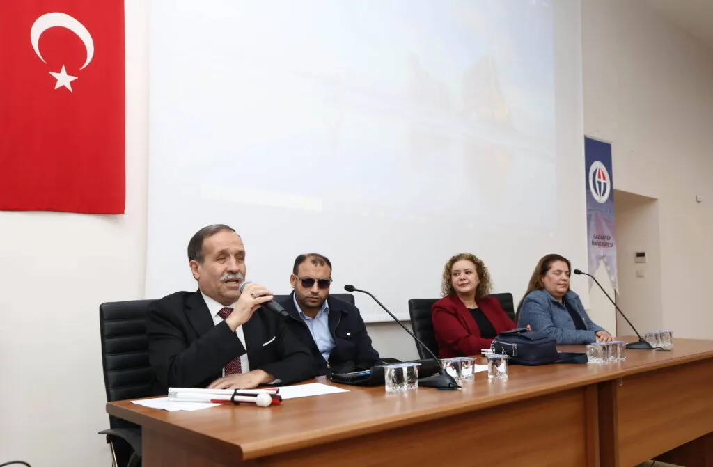 GAÜN’de “Birlikte Yürümek” paneli düzenlendi