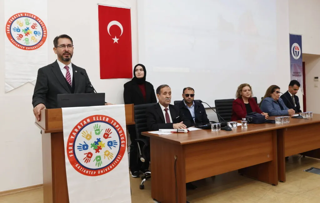 GAÜN’de “Birlikte Yürümek” paneli düzenlendi