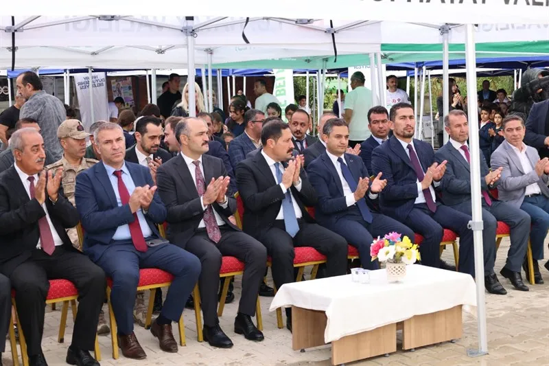 Hatay’da “Köklerden Göklere Defne Bilim Şenliği” açılışı yapıldı