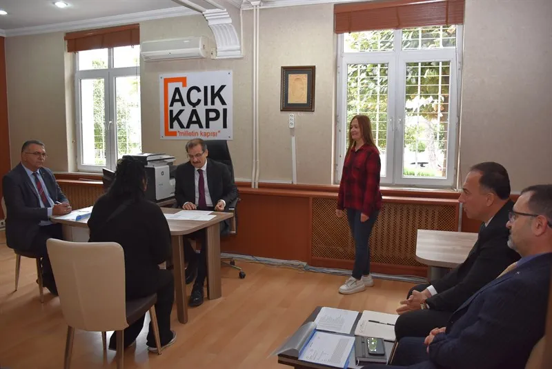 Salihli Kaymakamı Kapı’da vatandaşlarla buluştu