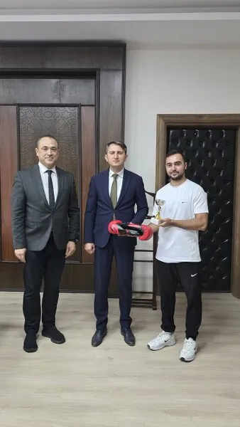 Ege Bölge Şampiyonası’nda dereceye giren sporcular, Saruhanlı Kaymakamını ziyaret etti