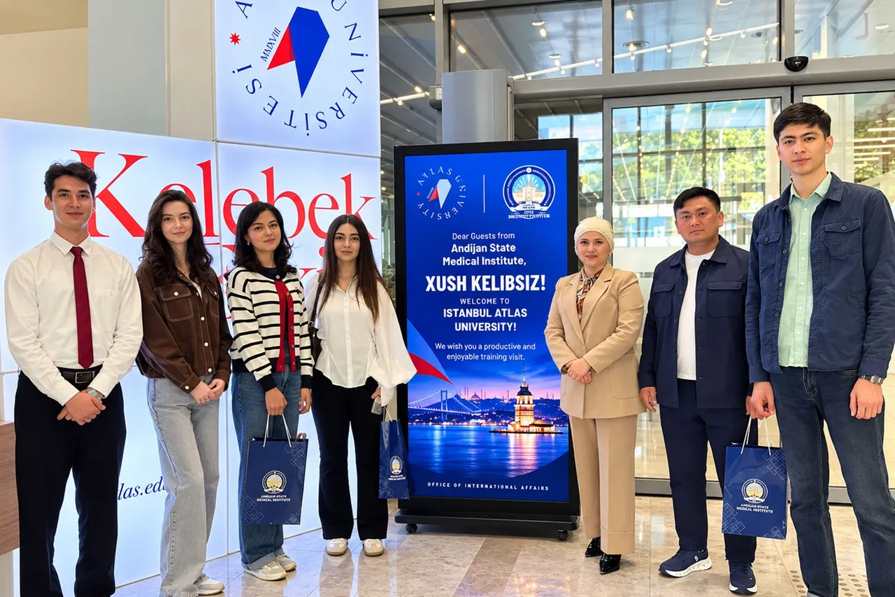 Andijan Devlet Tıp Enstitüsü Öğrencileri, Atlas Üniversitesi Diş Hekimliği Fakültesi'nde klinik eğitim alıyor