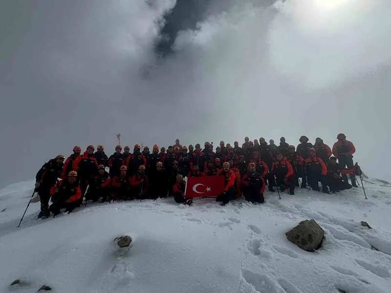 Eskişehir AFAD ekipleri, doğada arama kurtarma tematik Kampı’na katıldı