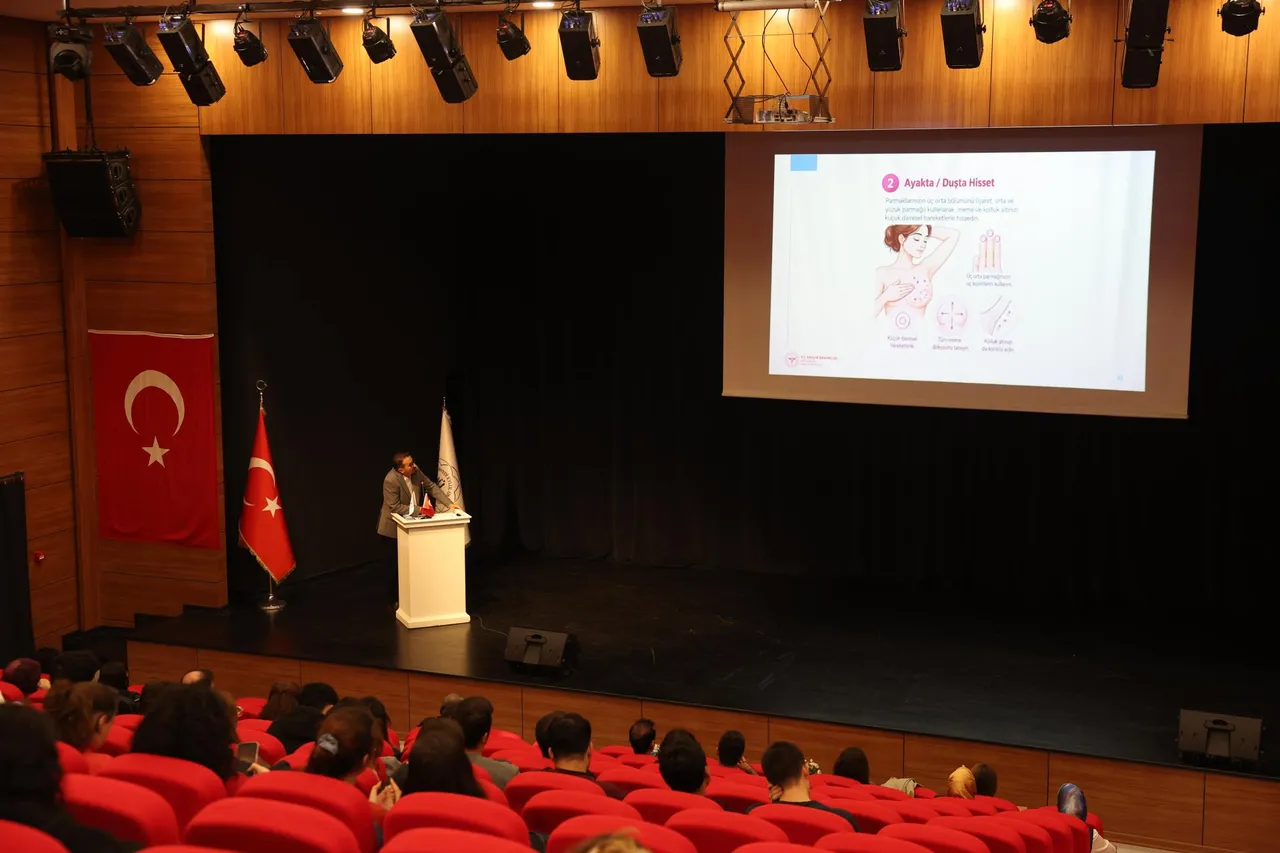 Bandırma Onyedi Eylül Üniversitesinde “Fark Et, Erken Yakala: Meme Kanserinde Bir Adım Önde Ol” etkinliği düzenlendi