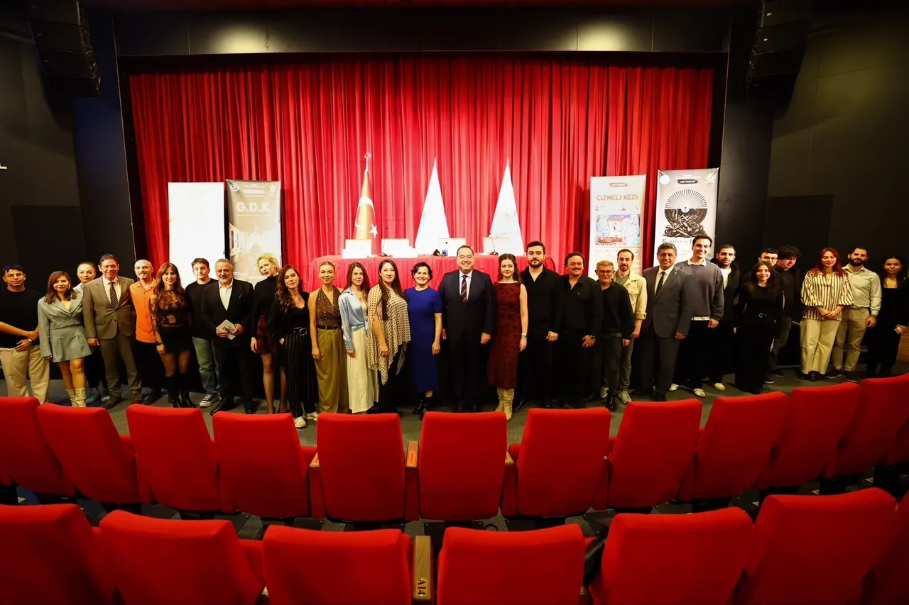 Şehir Tiyatrosu 20. Yılına ‘G.D.K.’ Prömiyeriyle “Merhaba” diyor