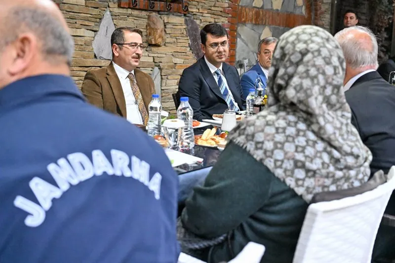 Vali Kartal, şehit aileleri ve gazilerle bir araya geldi