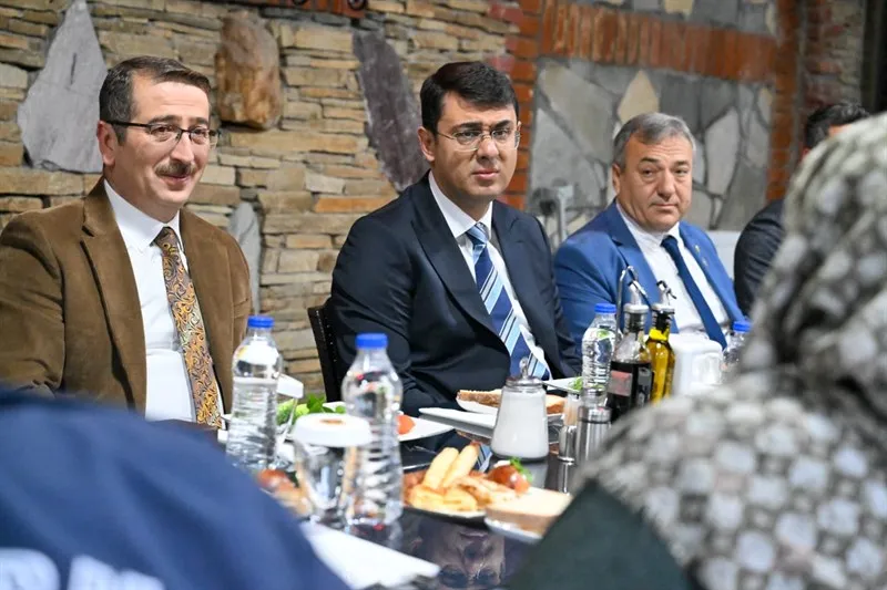 Vali Kartal, şehit aileleri ve gazilerle bir araya geldi