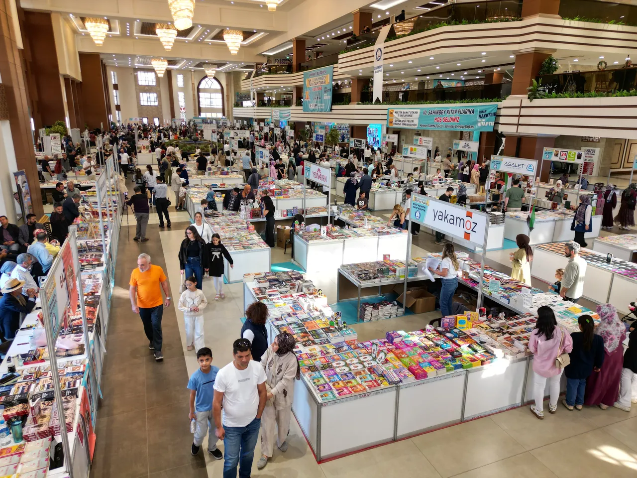 Şahinbey Kitap Fuarı´na yoğun ilgi