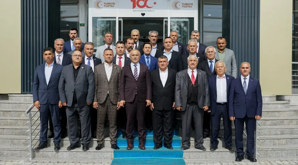 Muhtarlar Dayanışma Derneğinden Başkan Er'e hizmet teşekkürü "Muhtarlarımız Bizim SAHADAKİ GÖZÜMÜZ, KULAĞIMIZ"
