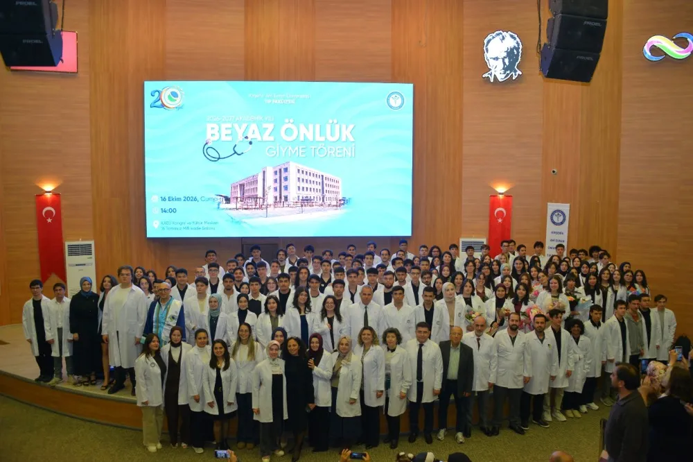 Geleceğin Ahi hekimleri beyaz önlüklerini giydi