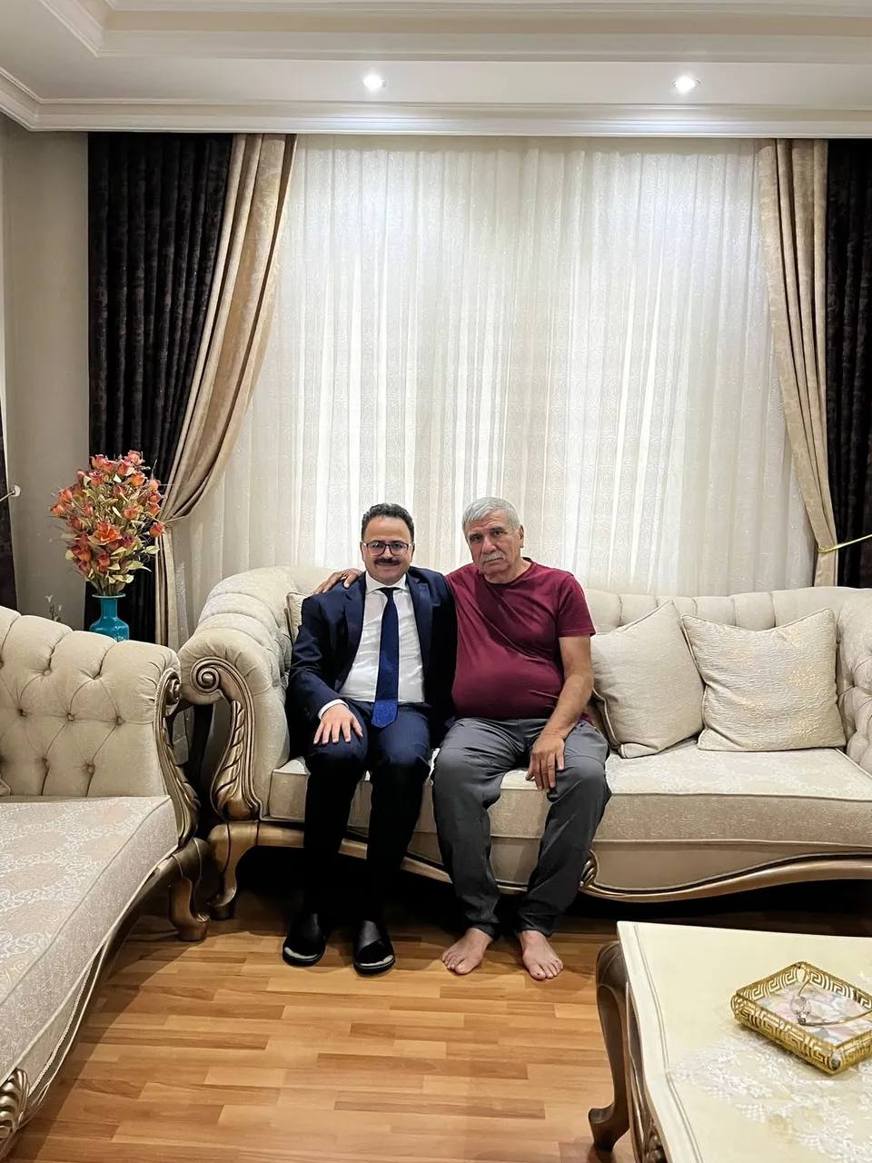 Çukurova Kaymakamı Alkan şehit ailesinin evine misafir oldu