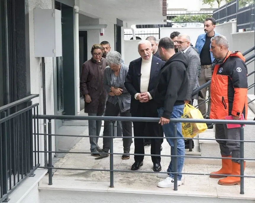 Başkan Yıldırım, yağıştan etkilenen mahallelerde incelemelerde bulundu