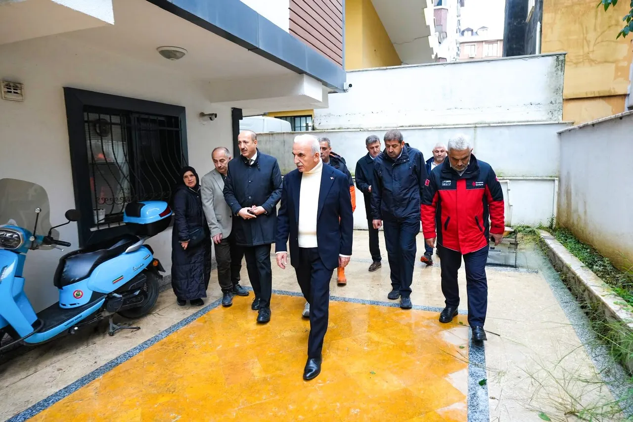 Başkan Yıldırım, yağıştan etkilenen mahallelerde incelemelerde bulundu