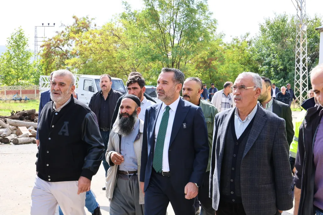 Şahinkaya Mahallesi doğal gaza kavuşuyor, ilk kazma vuruldu