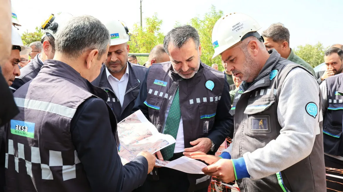 Şahinkaya Mahallesi doğal gaza kavuşuyor, ilk kazma vuruldu