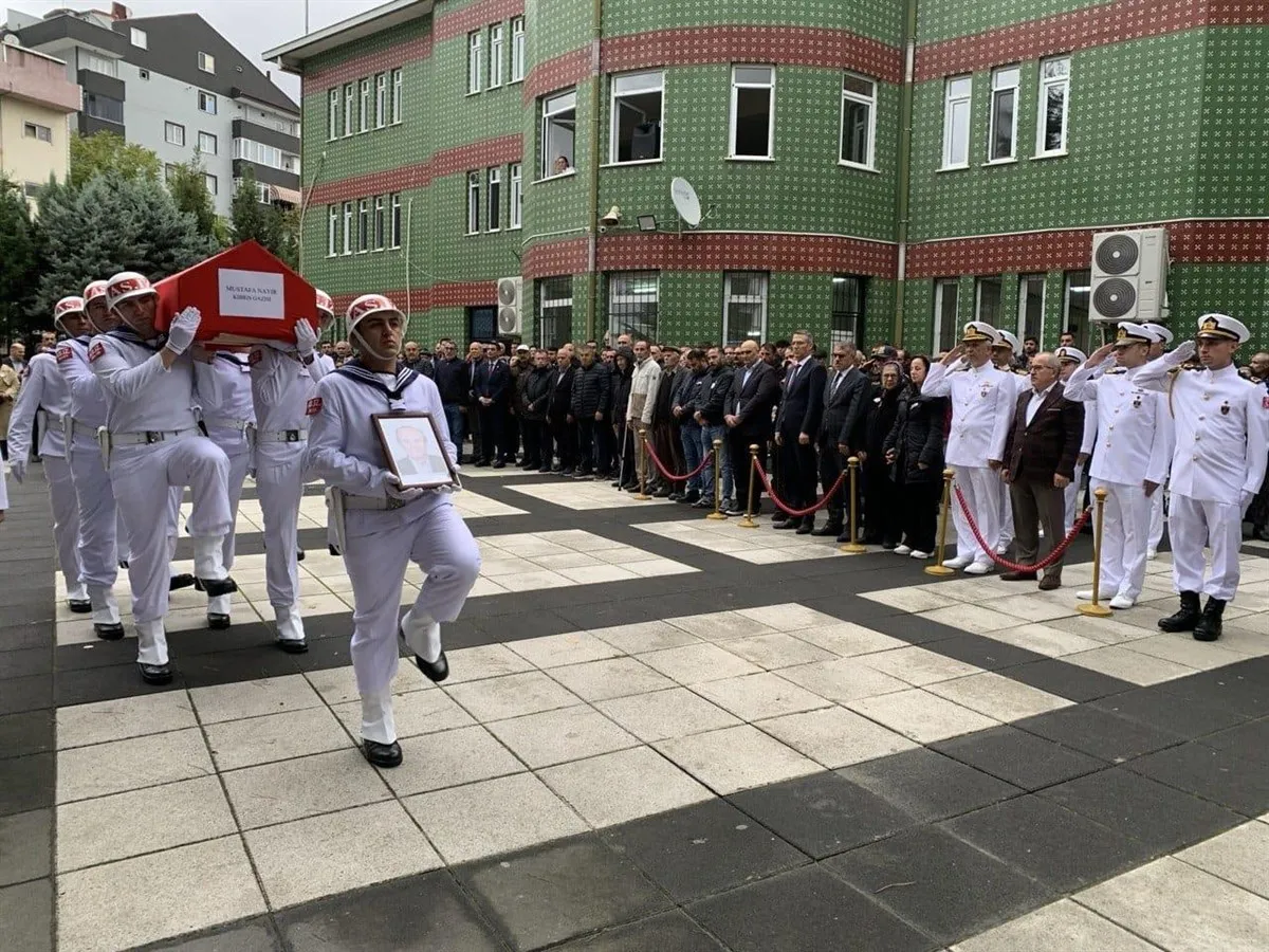 Kıbrıs gazi Mustafa Nayır dualarla son yolculuğuna uğurlandı
