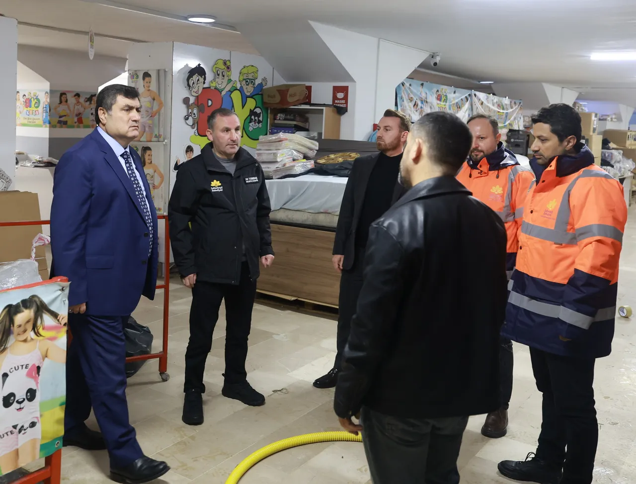 Sultanbeyli Belediyesinden sağanak yağışa karşı yoğun mesai