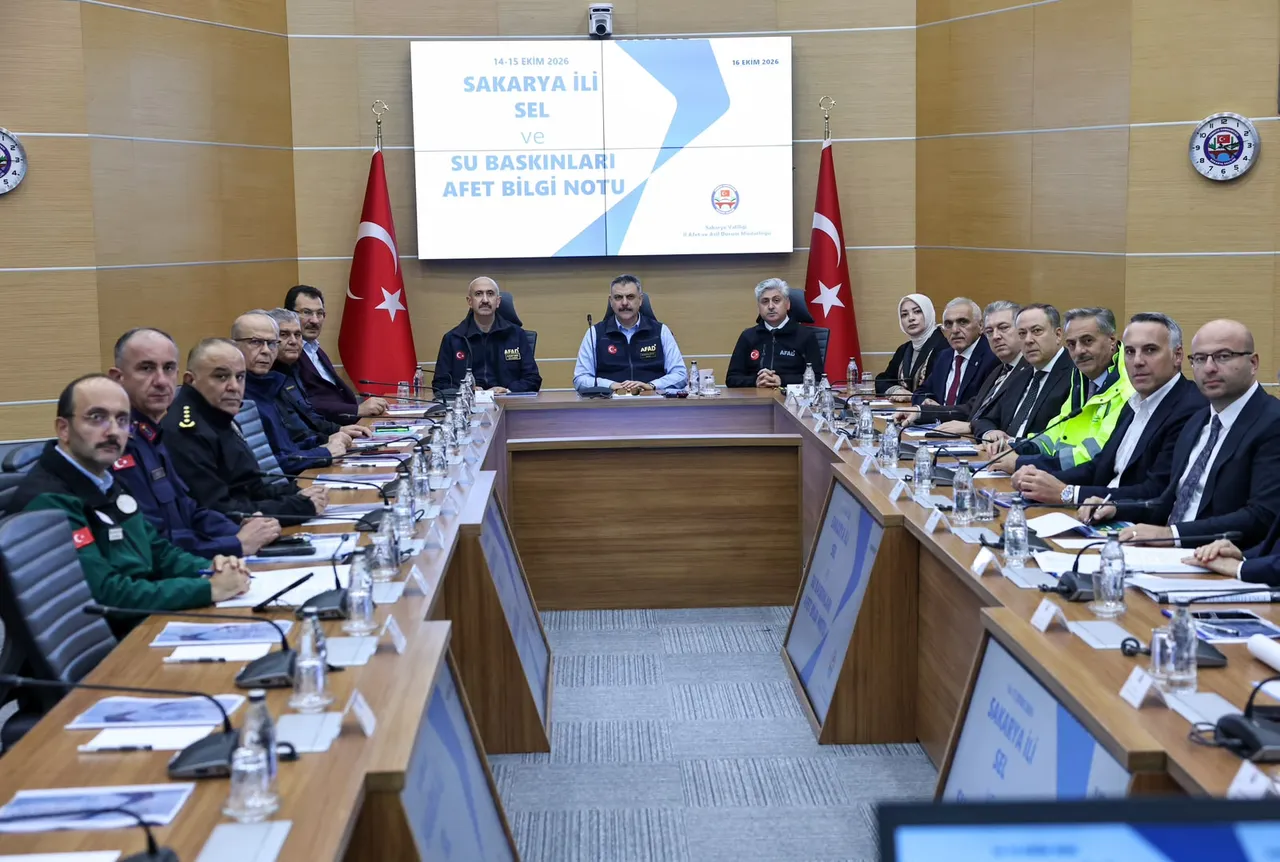 “Devletimizin tüm imkanlarıyla Sakarya’da afetin izlerini sileceğiz”