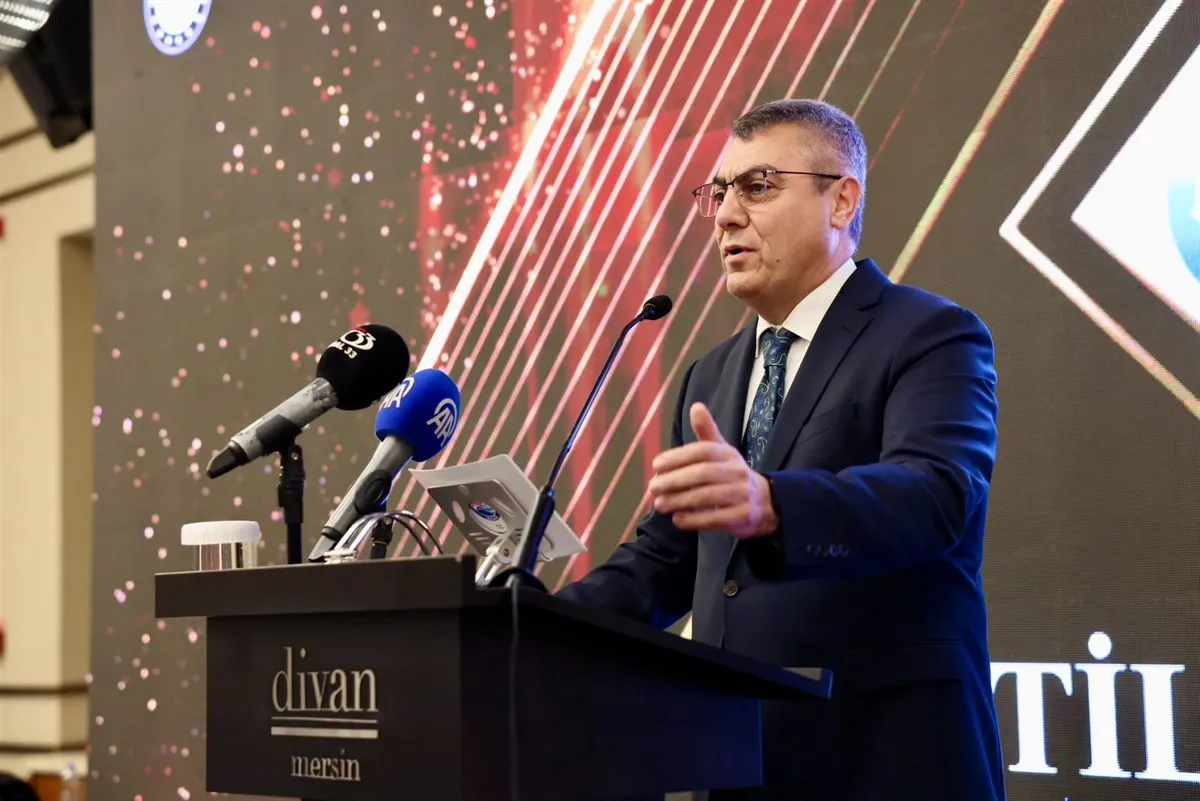 Mersin Valisi Toros, tarafından düzenlenen 2025 Yılı ihracatın yıldızları ödül törenine katıldı