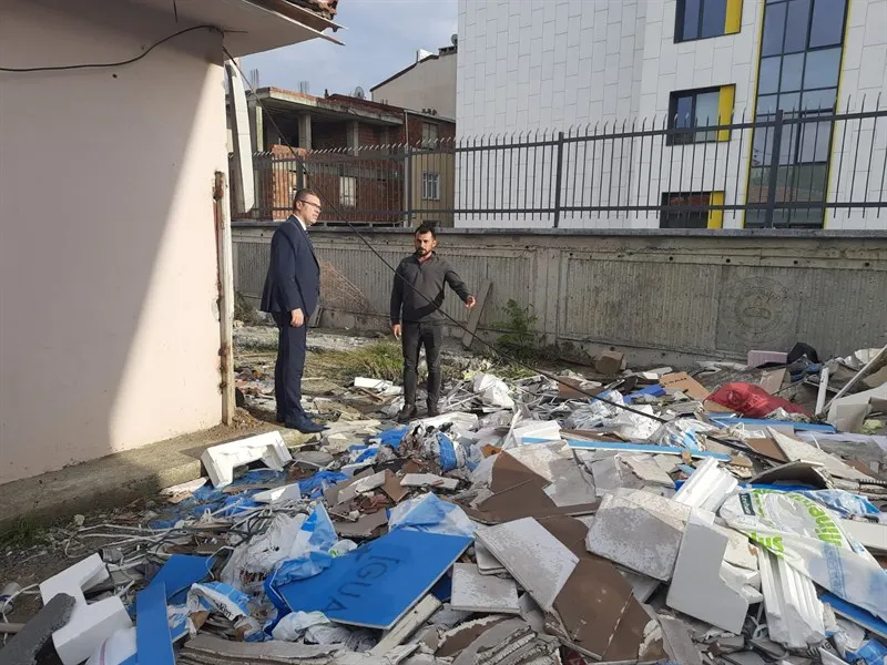 Avcılar Kaymakamı Burhan, sağanak yağış sonrası çalışmaları yerinde inceledi