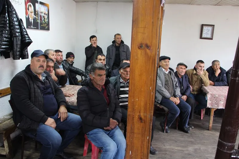 Banaz Kaymakamı Musa Kazım Çelik, Ayrancı Köyünde vatandaşlarla bir araya gelerek görüş ve taleplerini dinledi