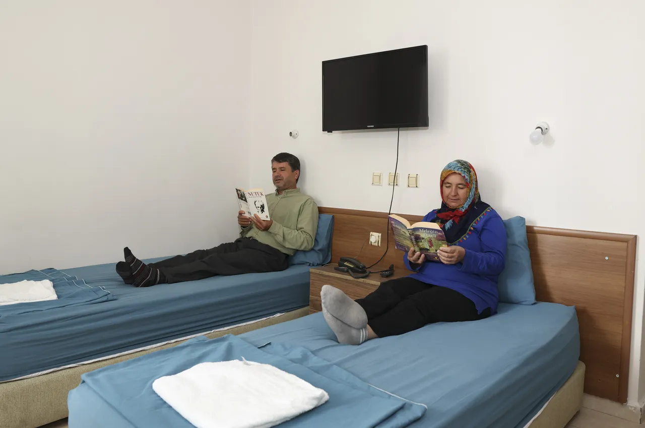 Mersin Büyükşehir’den hasta ve yakınlarına ev konforunda hizmet
