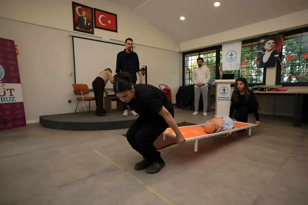 Pamukkale Belediyesi’nden örnek farkındalık etkinliği