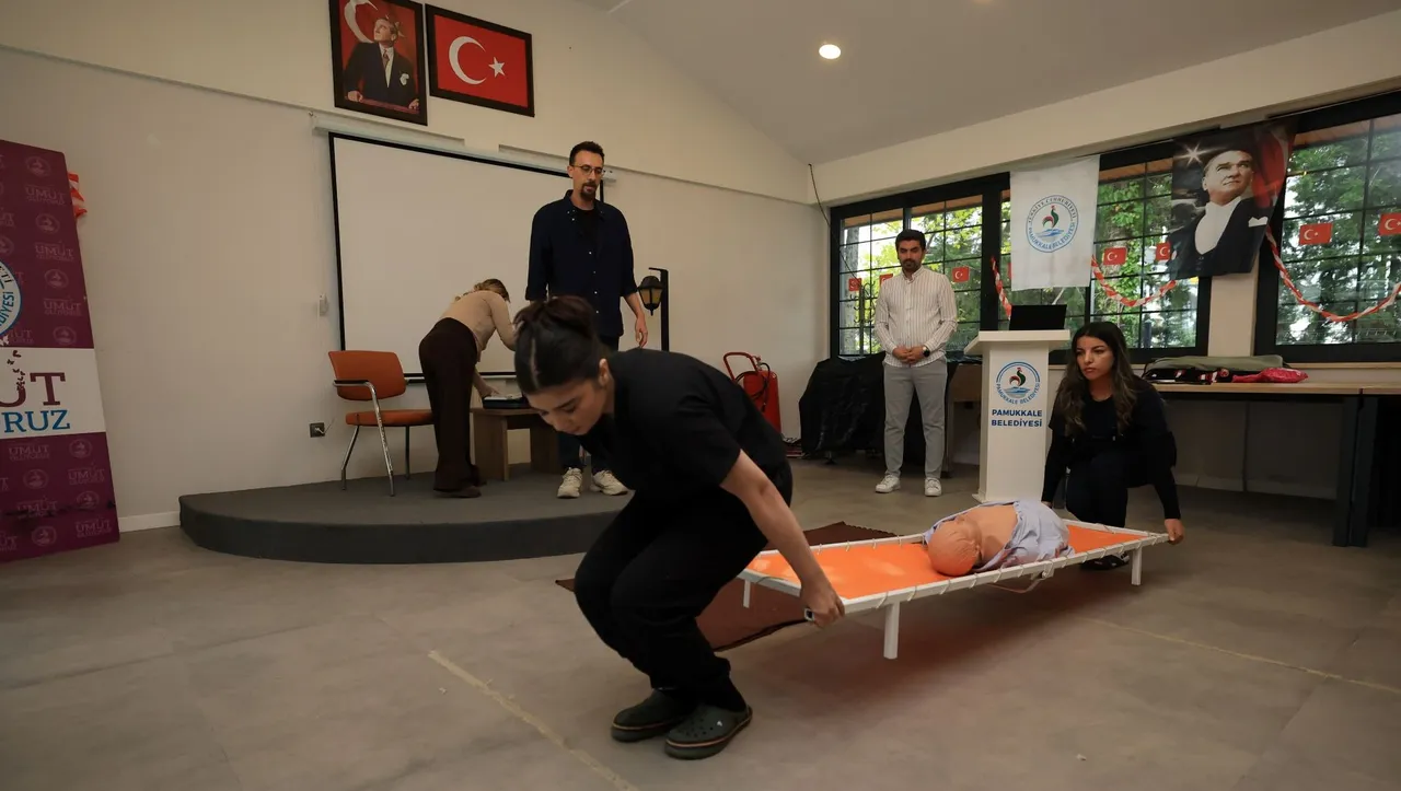 Pamukkale Belediyesi’nden örnek farkındalık etkinliği
