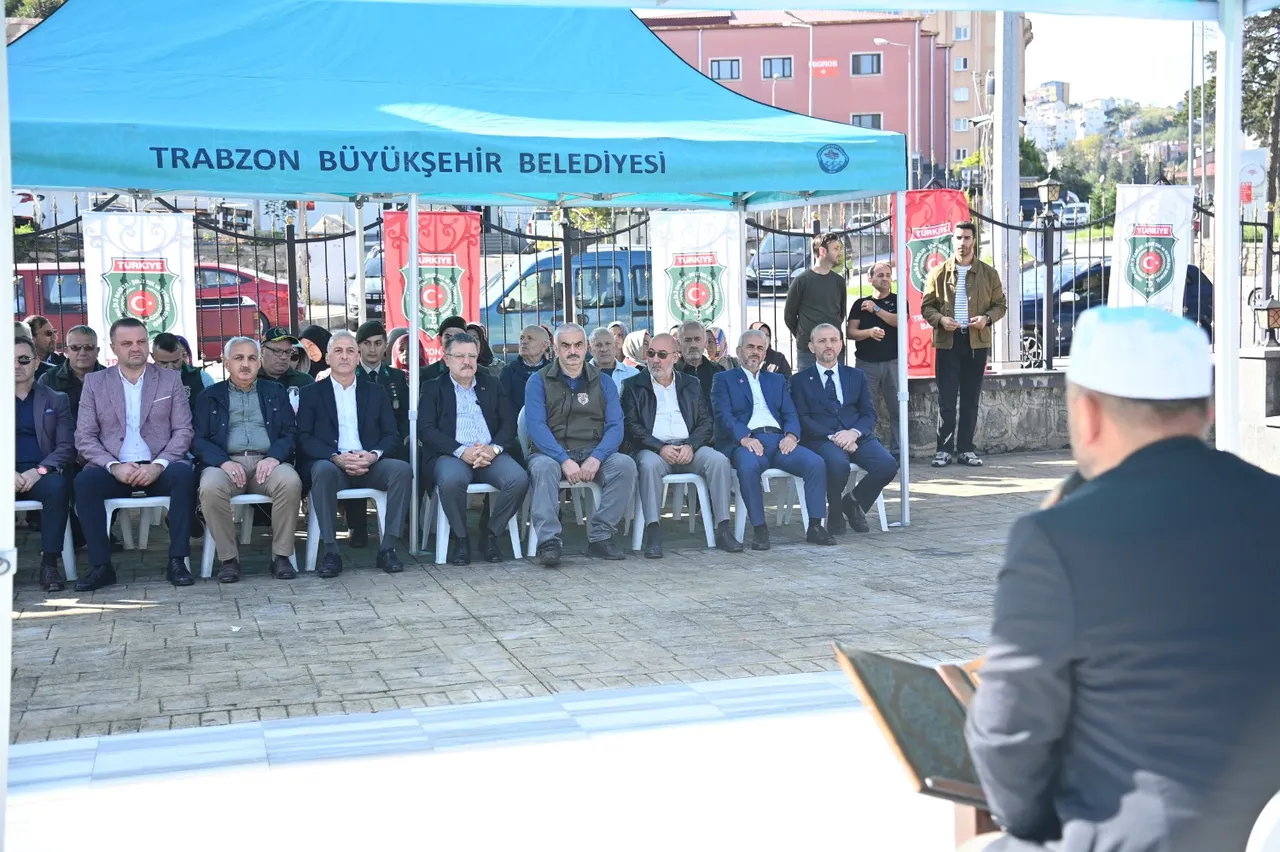 Şehit Astsubay Samet Çakır kabri başında anıldı