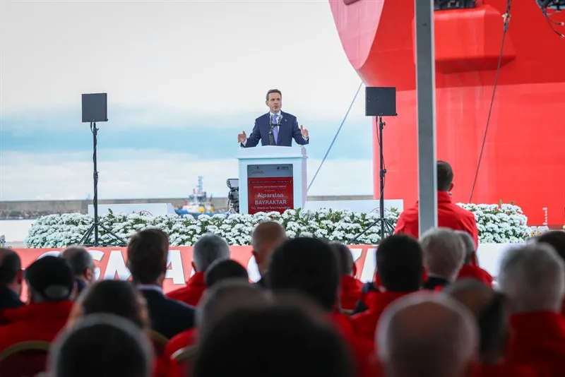Türkiye’nin ilk Yüzer Üretim Platformu Osman Gazi, Filyos’tan Karadeniz’de görev yapacağı Sakarya Gaz Sahası’na uğurlandı