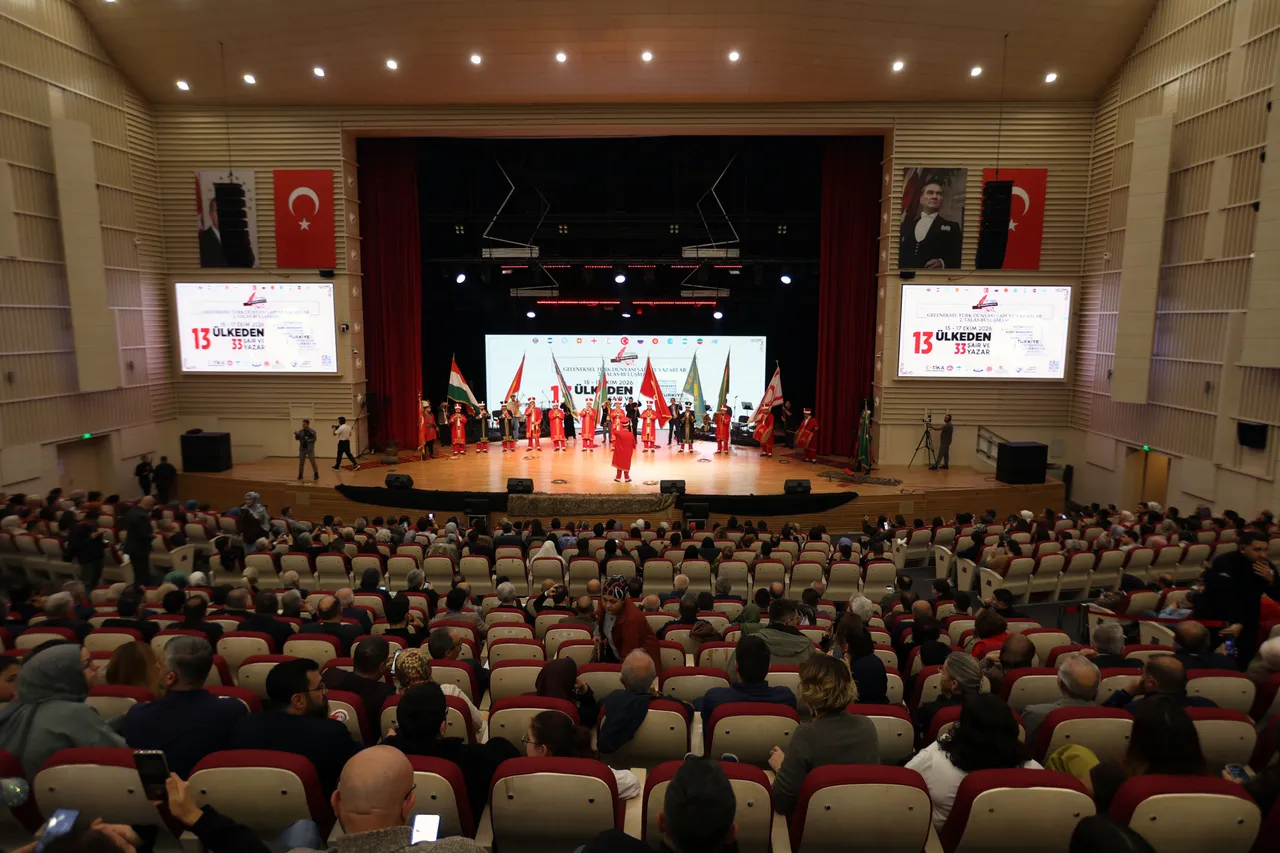 Talas’ta Türk dünyası coşkusu
