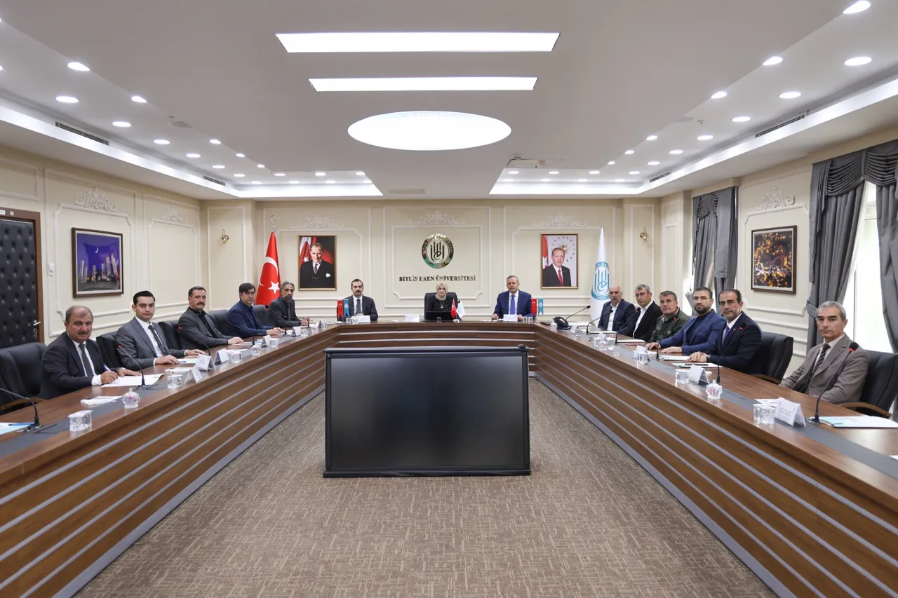 Van Gölü Havzası Koruma Eylem Planı Toplantısı Bitlis Eren Üniversitesinde yapıldı