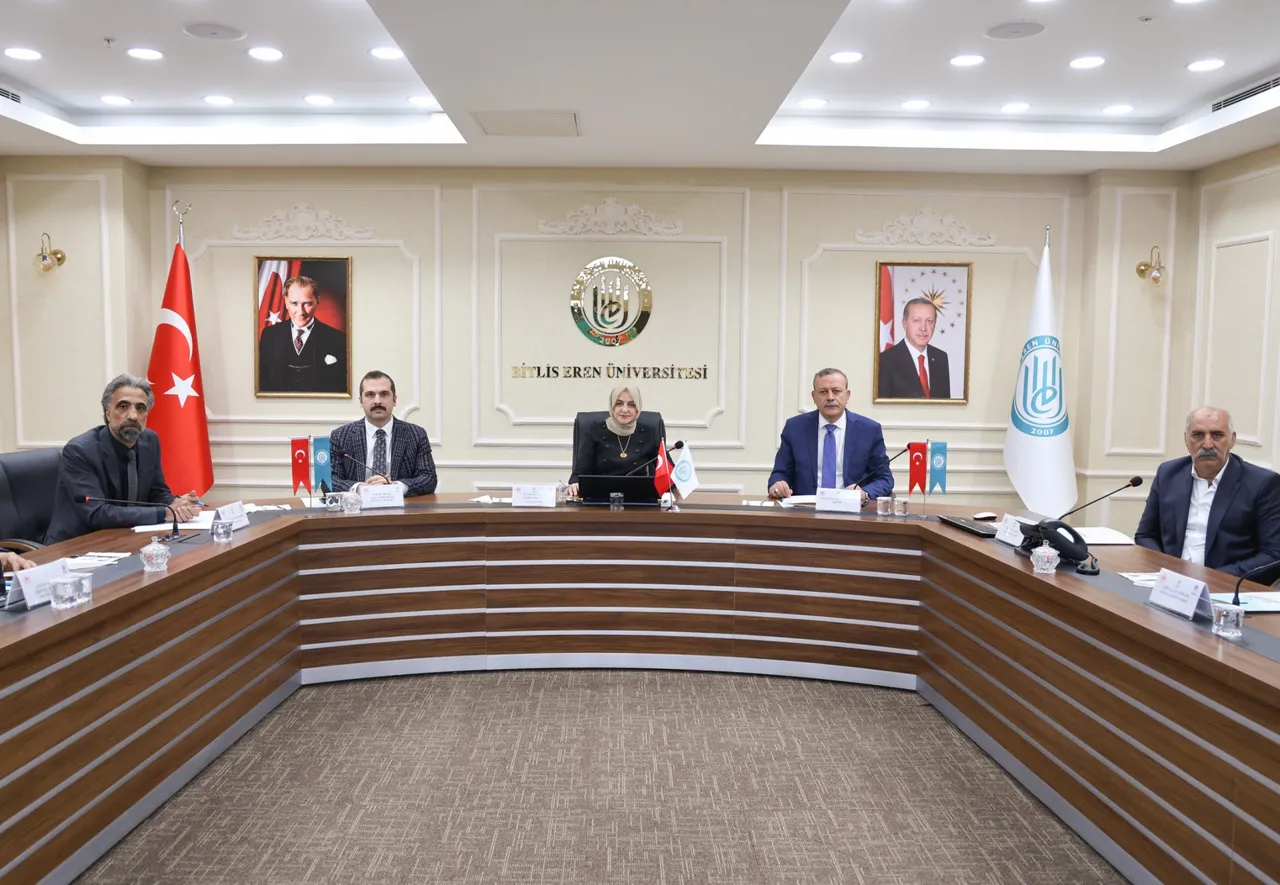 Van Gölü Havzası Koruma Eylem Planı Toplantısı Bitlis Eren Üniversitesinde yapıldı