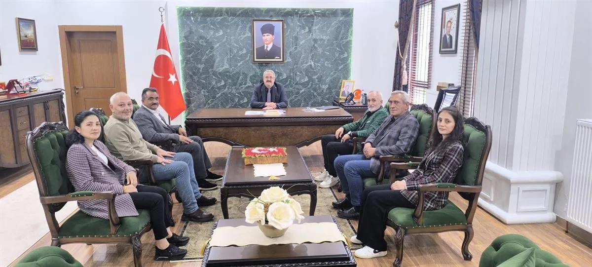 Yeşilırmak Gazeteciler Cemiyeti, Çarşamba Kaymakamı Sağlam’ı ziyaret etti