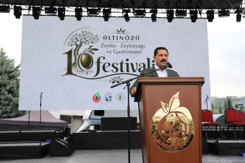 10. Altınözü Zeytin, Zeytinyağı ve Gastronomi festivalının açılış töreni yoğun katılımla düzenlendi