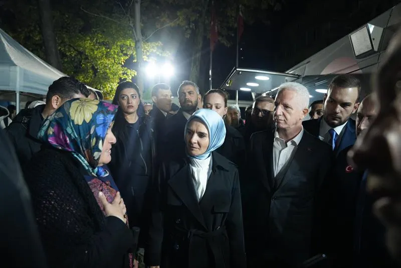 Aile ve Sosyal Hizmetler Bakanı Göktaş ile Sarıyer Ayazağa’daki incelemeler