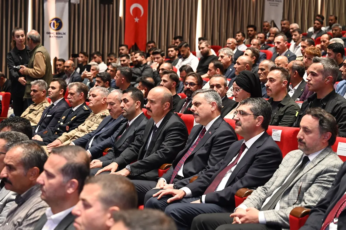 “Türkiye Yüzyılı’nda Terörsüz Türkiye, Kardeşlik Hukuku ve Toplumsal Barış” paneli düzenlendi