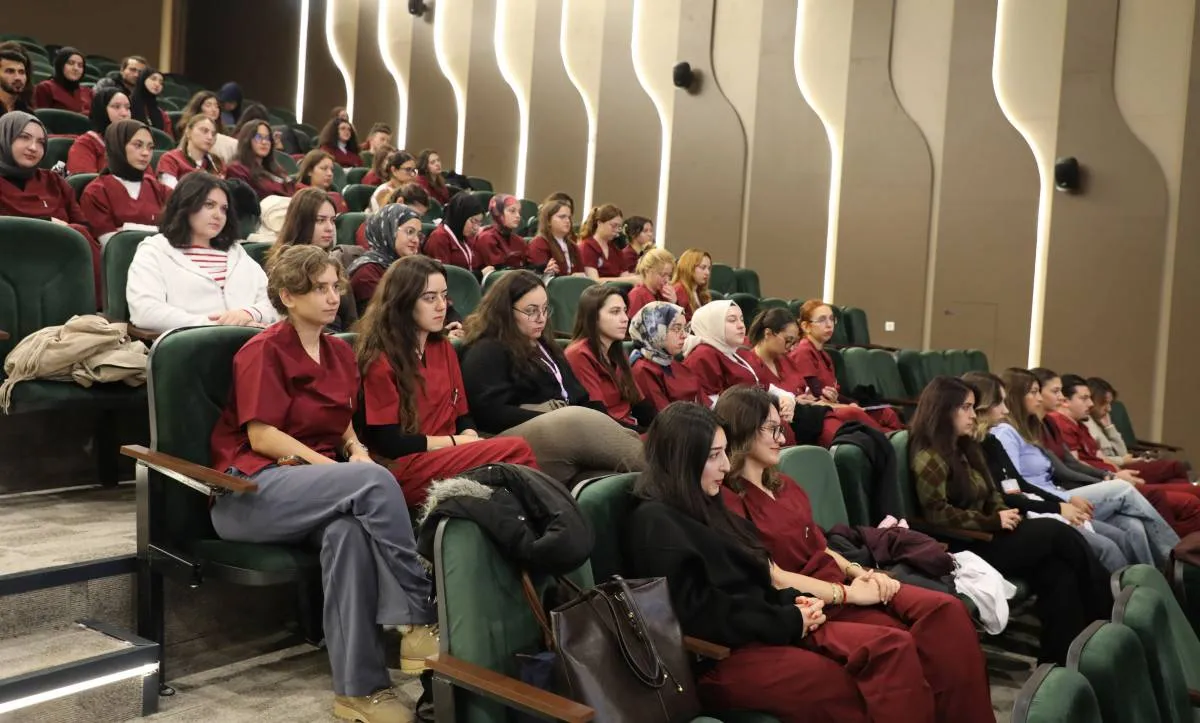 AFSÜ’deki Zafer Teknopark Tanıtım seminerinde girişimcilik deneyimleri paylaşıldı