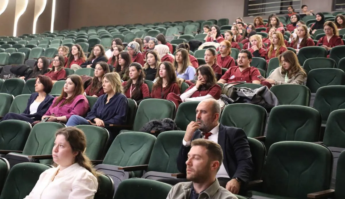 AFSÜ’deki Zafer Teknopark Tanıtım seminerinde girişimcilik deneyimleri paylaşıldı