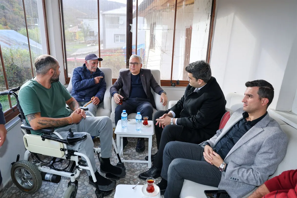 Vali Şimşek, İmranlı’da köyleri ziyaret ederek vatandaşlarla buluştu