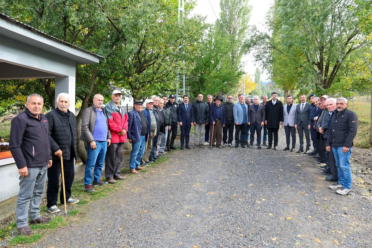 Vali Şimşek, İmranlı’da köyleri ziyaret ederek vatandaşlarla buluştu