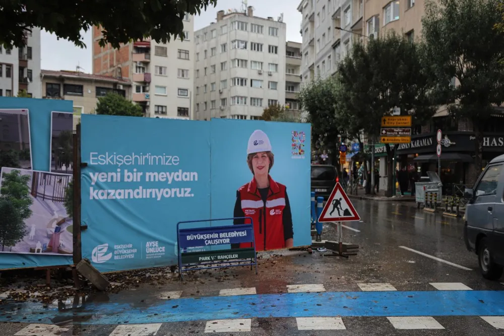 Büyükşehirden Kent Merkezine yeni meydan düzenlemesi