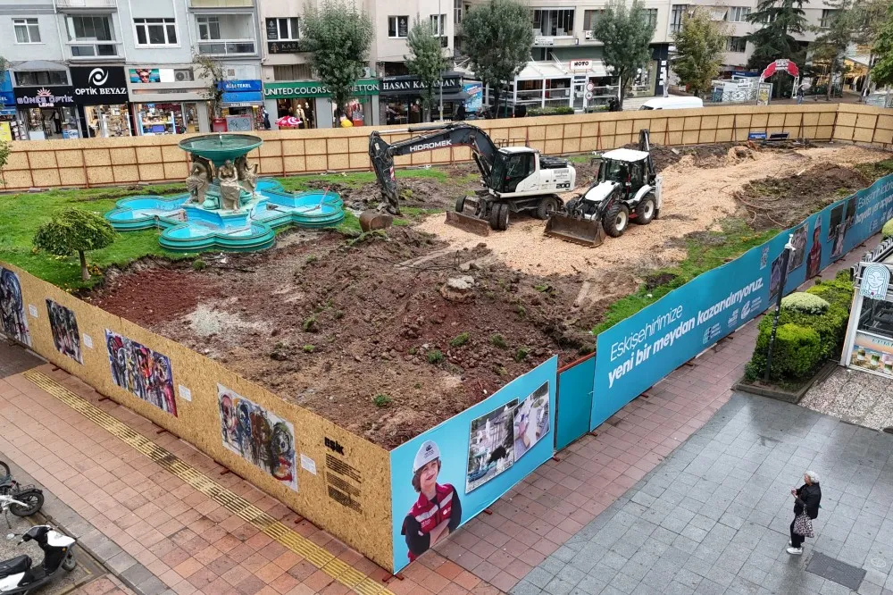 Büyükşehirden Kent Merkezine yeni meydan düzenlemesi