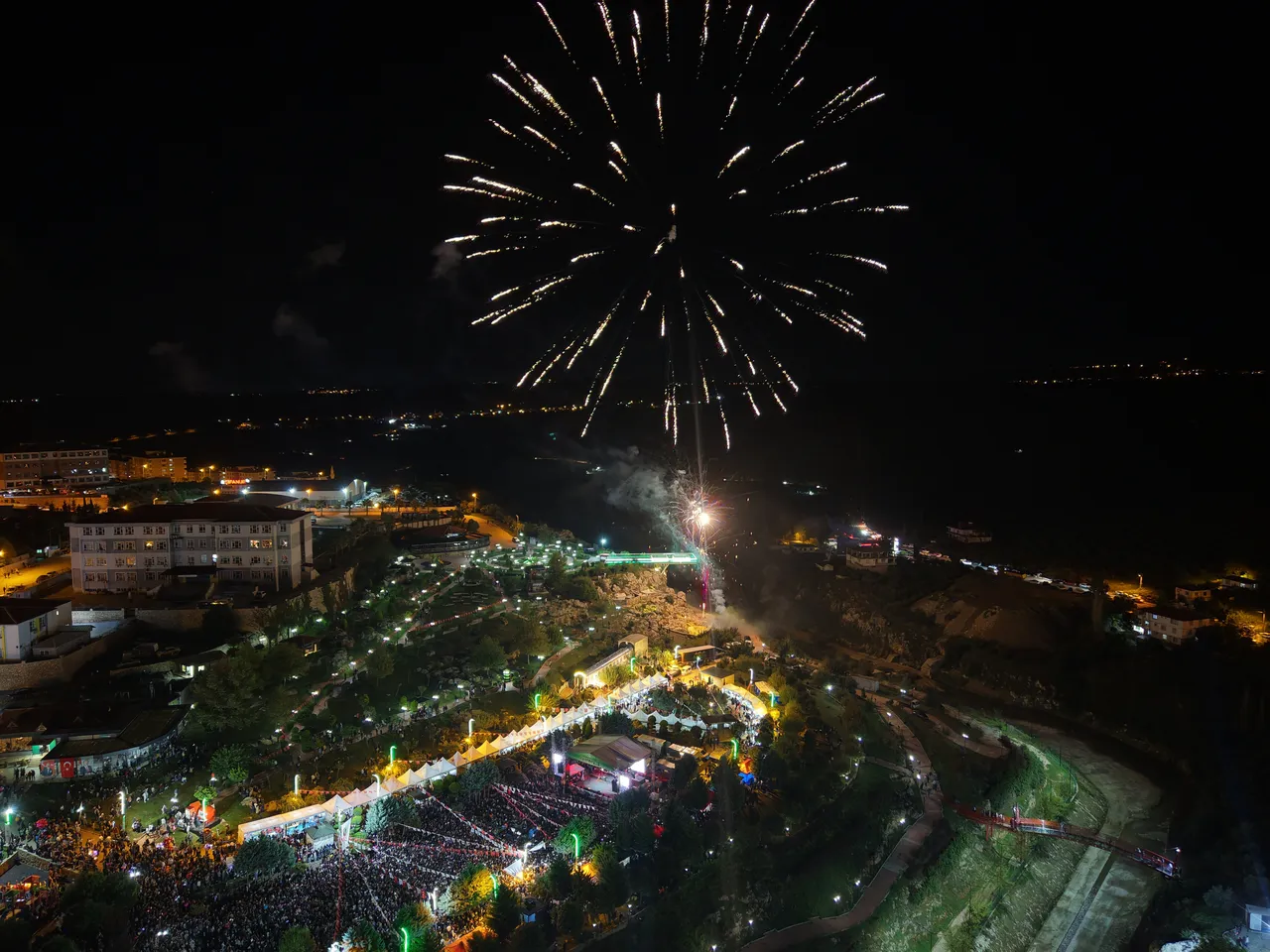 Semicenk, Altınözü Festivali’nde sahne aldı