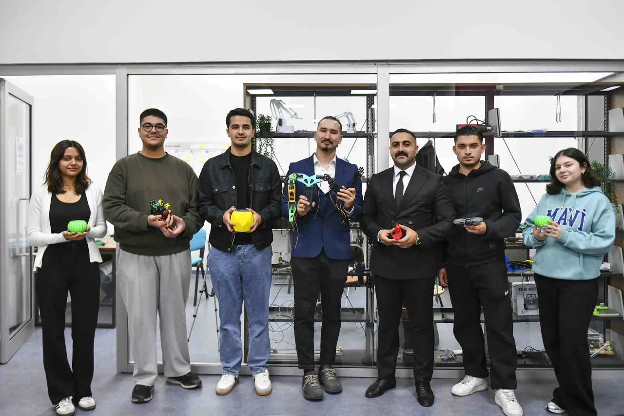 ABB’nin teknoloji, robotik ve mühendislik atölyesi gençleri bekliyor