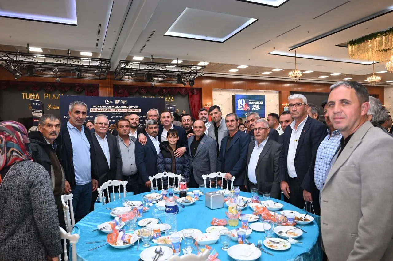 Akın, Muhtarlar ve aileleriyle bir araya geldi