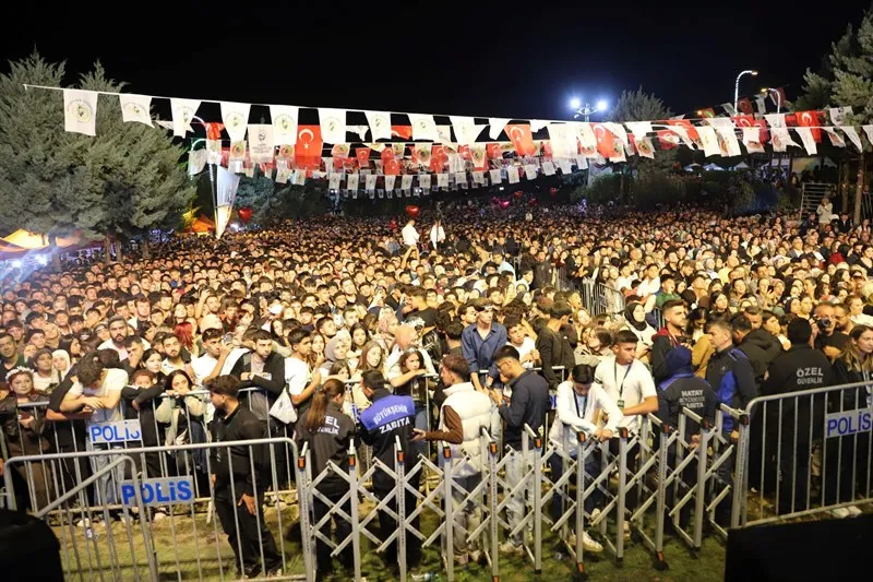 10. Altınözü Zeytin, Zeytinyağı ve Gastronomi Festivali, Semicenk konseriyle sona erdi