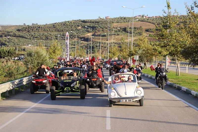 Altınözü’nde festival coşkusu sokaklara taştı