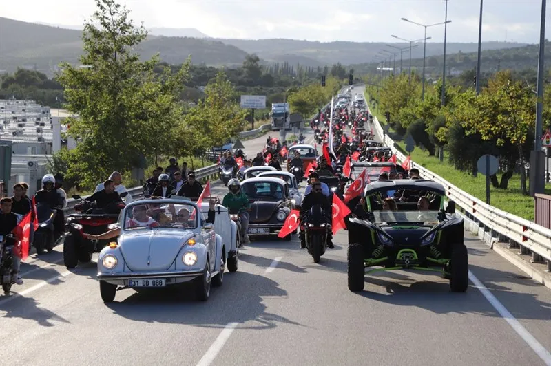 Altınözü’nde festival coşkusu sokaklara taştı