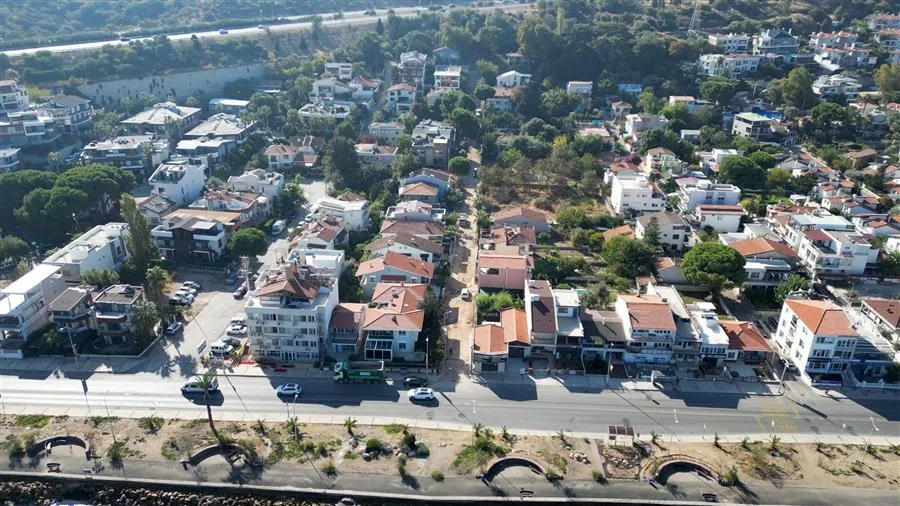 Başkan Uzun, Limanreis Mahallesi’nde devam eden asfalt serim çalışmalarını inceledi
